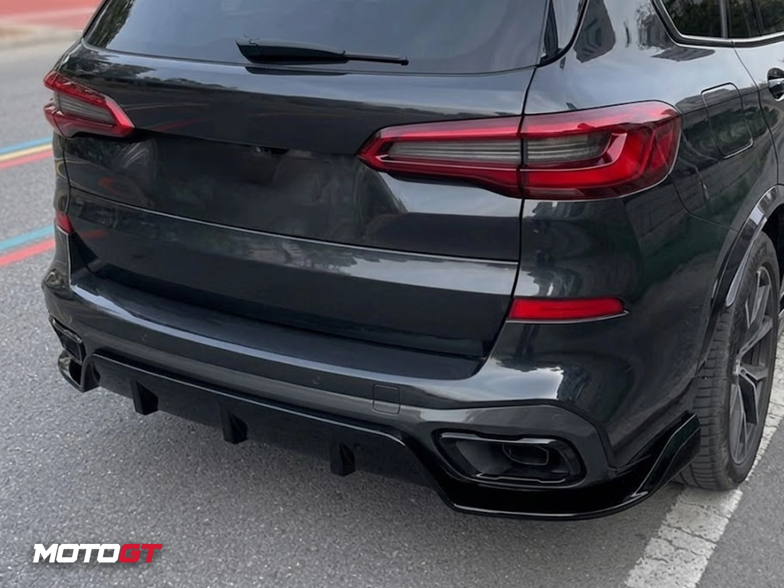 BMW X5 REAR BUMPER DIFFUSER